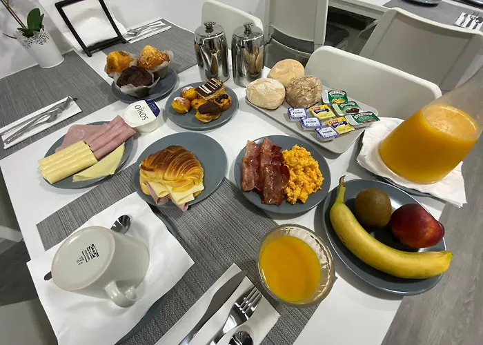 ゲストハウス Triunfo 3*